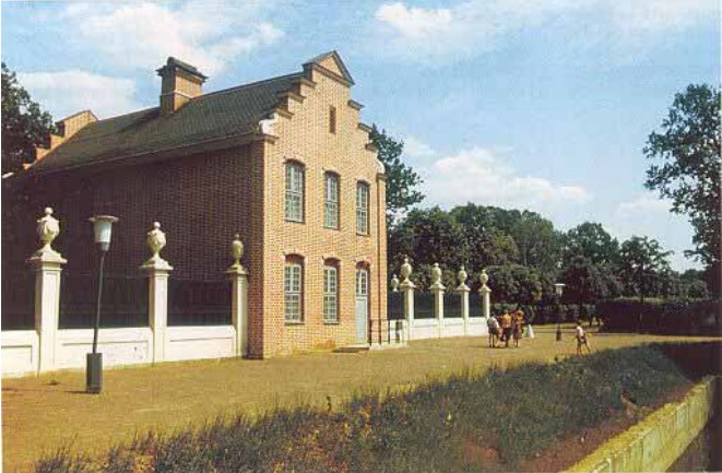 Голландский домик в музее-усадьбе 